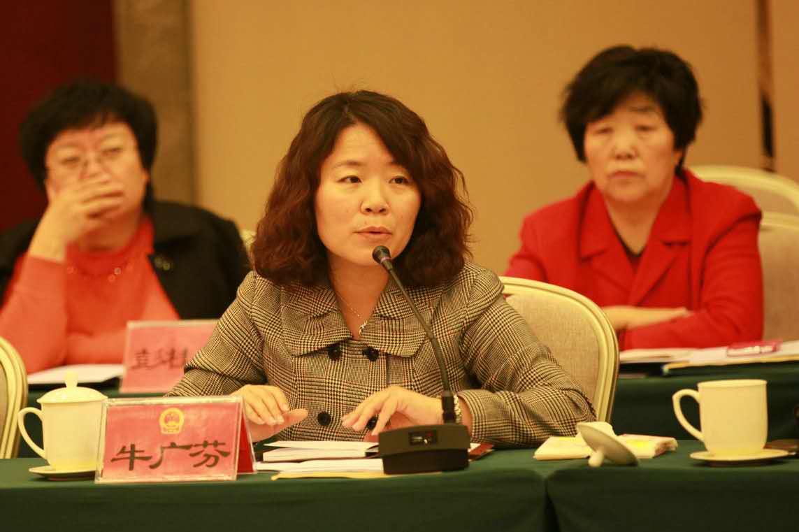 辛勤的园丁尽职的代表——访区人大代表、红螺寺中学副校长牛广芬