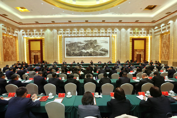 区人大代表审议区人民政府、计划、预算和区人大常委会、区人民法院、区人民检察院工作报告