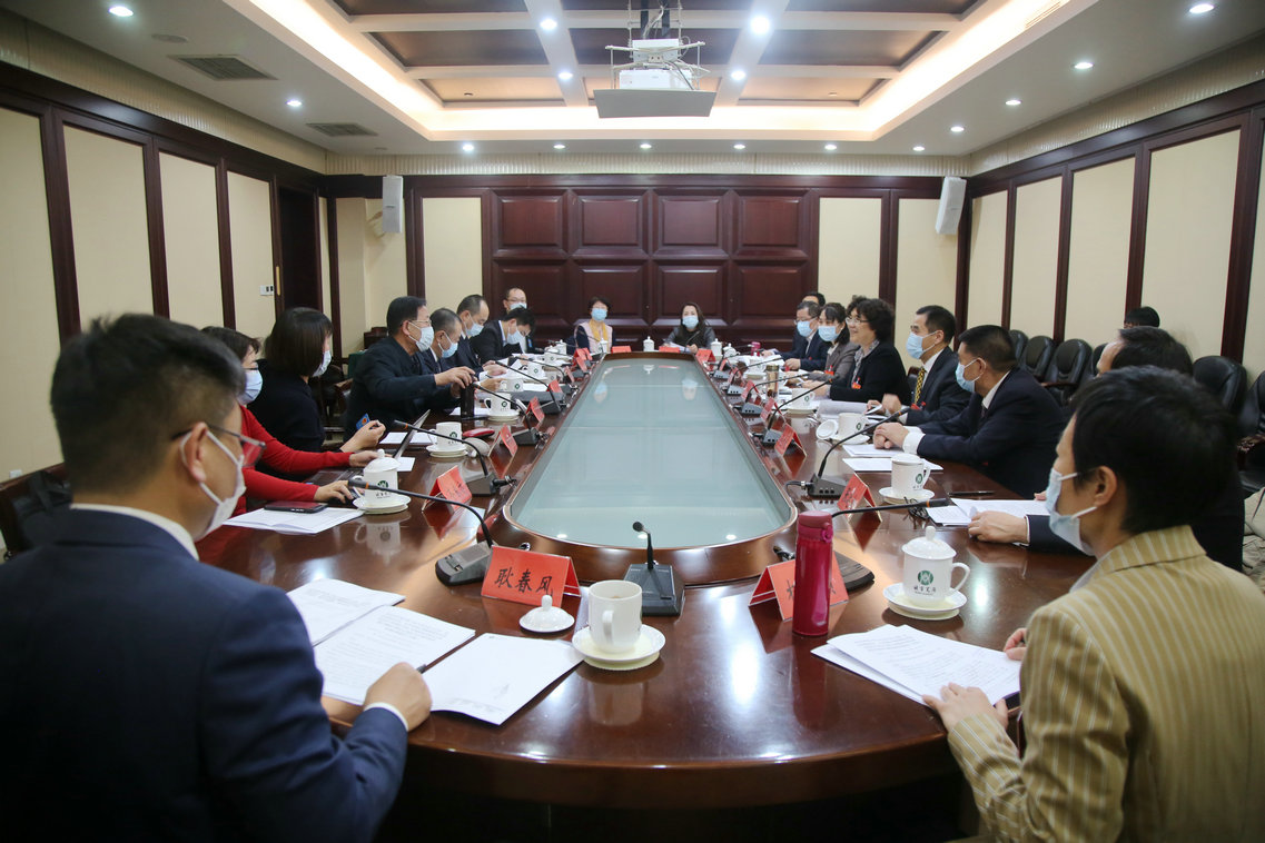 区六届人大一次会议召开国民经济社会发展计划和预算审查委员会会议