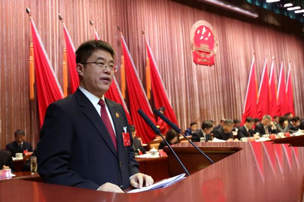 区五届人大四次会议举行第二次全体会议3.jpg