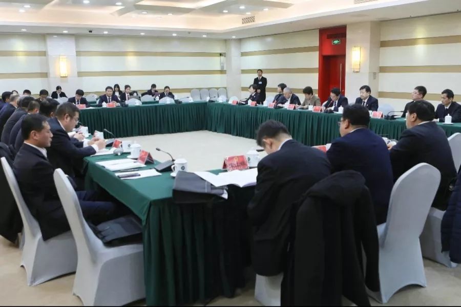 【会议专讯】区五届人大六次会议召开代表团团长会议