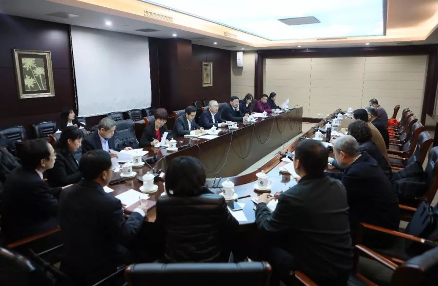 【会议专讯】区五届人大六次会议召开财政经济委员会会议