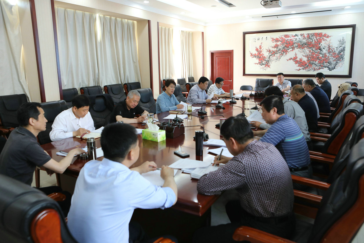 区五届人大常委会召开第四十九次主任会议
