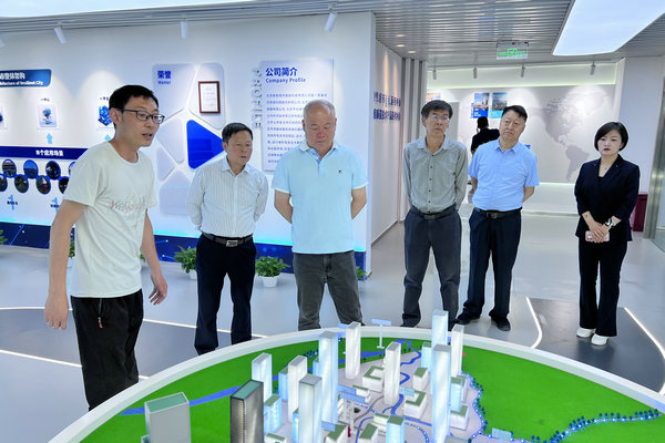 3怀柔区人大城建环保委开展燃气管理工作情况调研.jpg