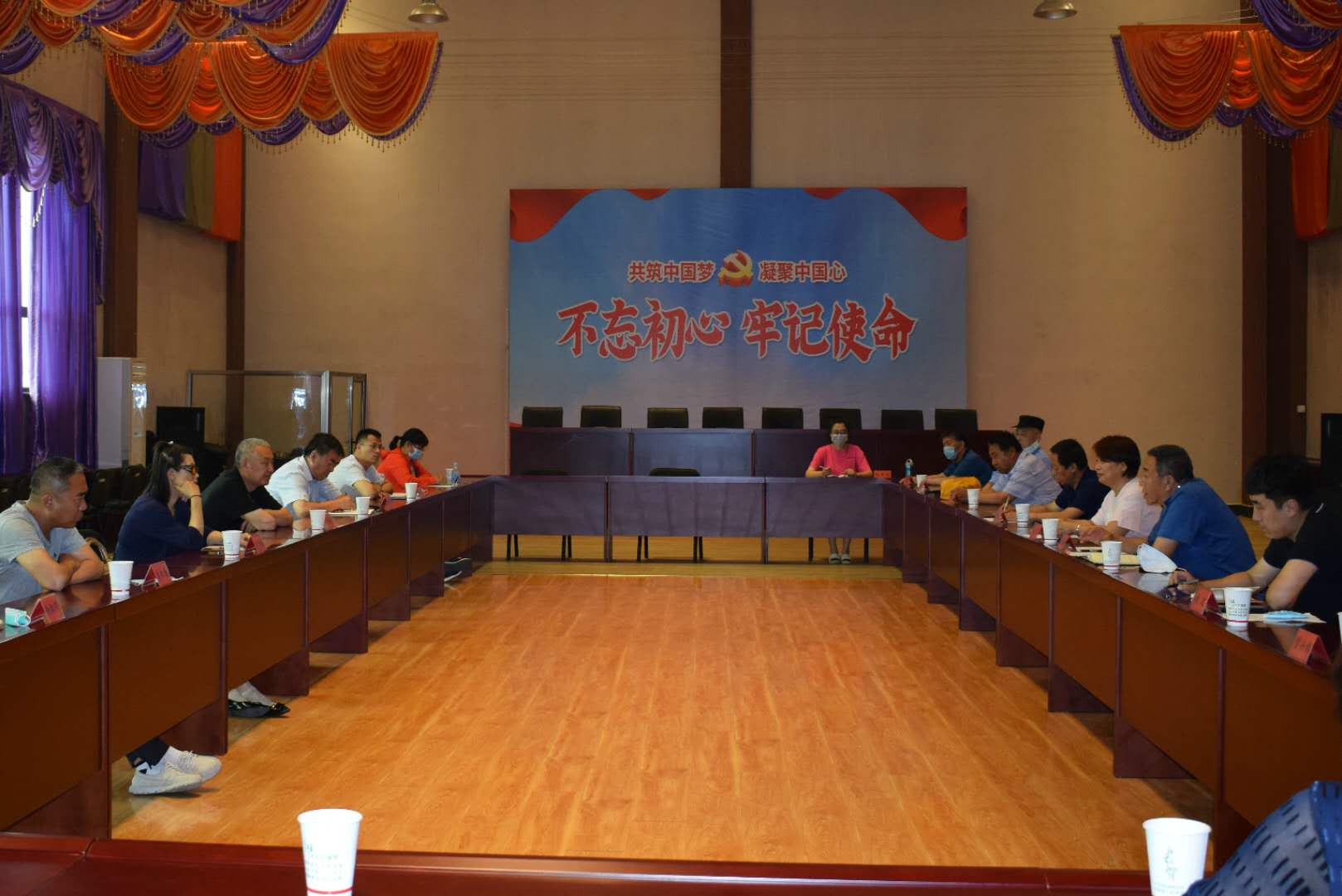 邴秀海副主任到怀柔镇开展物业管理条例执法检查