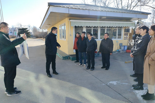 区人大财经委调研政府专项债项目并初审债务限额及预算调整方案