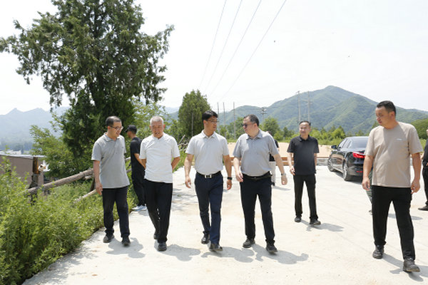市人大常委会农村办赴怀柔区宝山镇、桥梓镇开展调研