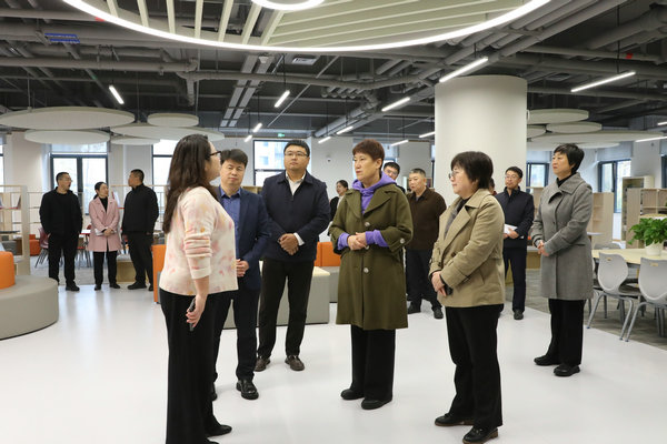 区人大常委会调研教育高质量发展工作