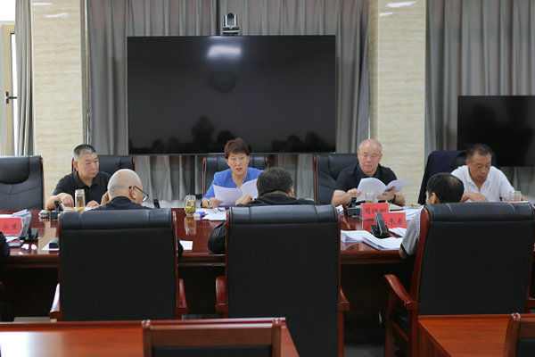 区六届人大常委会召开第三十七次主任会议