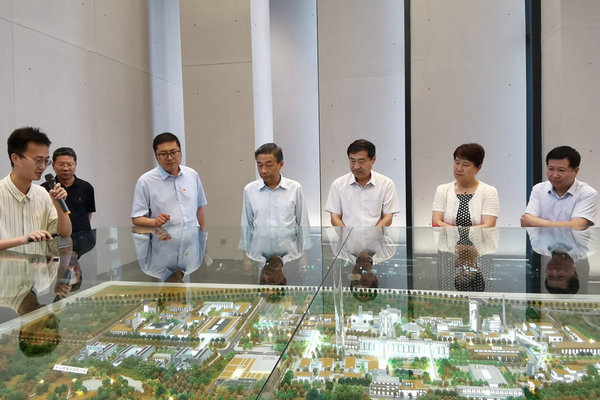 市人大常委会副主任侯君舒带队赴怀柔区和海淀区开展《北京市城市更新条例》执法检查调研