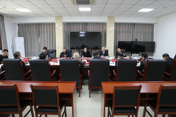 区六届人大常委会召开第三十三次主任会议