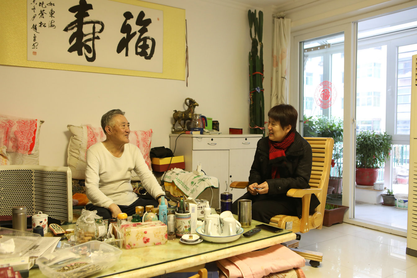 区人大常委会领导走访慰问退休老干部