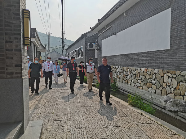 人大龙山街工委组织开展怀柔农村生态环境和水环境建设专项视察活动