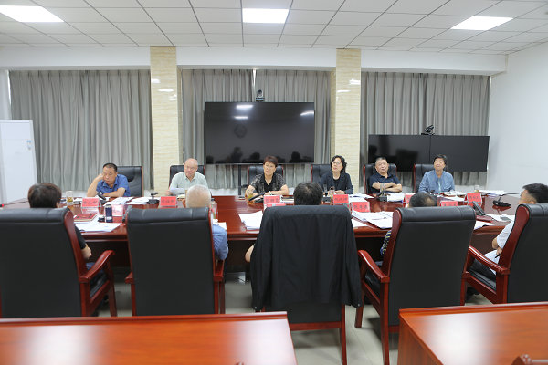 区六届人大常委会召开第三十五次主任会议