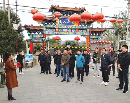 03 长哨营满族乡人大组织代表参观学习.png