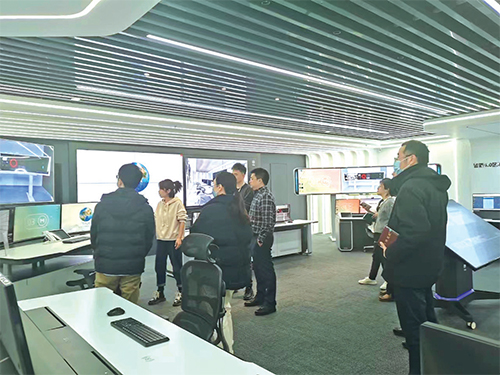 04 搭建金融服务平台 助力实体企业发展2.jpg