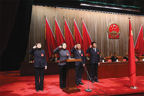 02 鲍晓健喻永刚当选怀柔区第六届人大常委会副主任.jpg