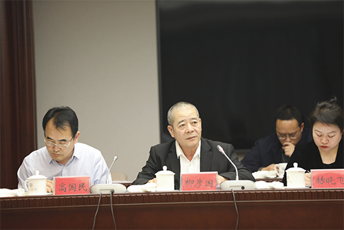 02 市人代会上代表发出怀柔声音4.jpg