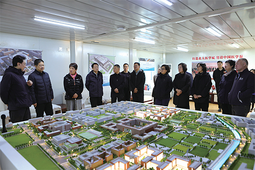 01 区人大常委会领导班子赴密云区考察交流.jpg