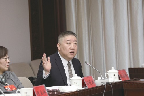 02 怀柔团代表参加市十六届人代会三次会议2.jpg