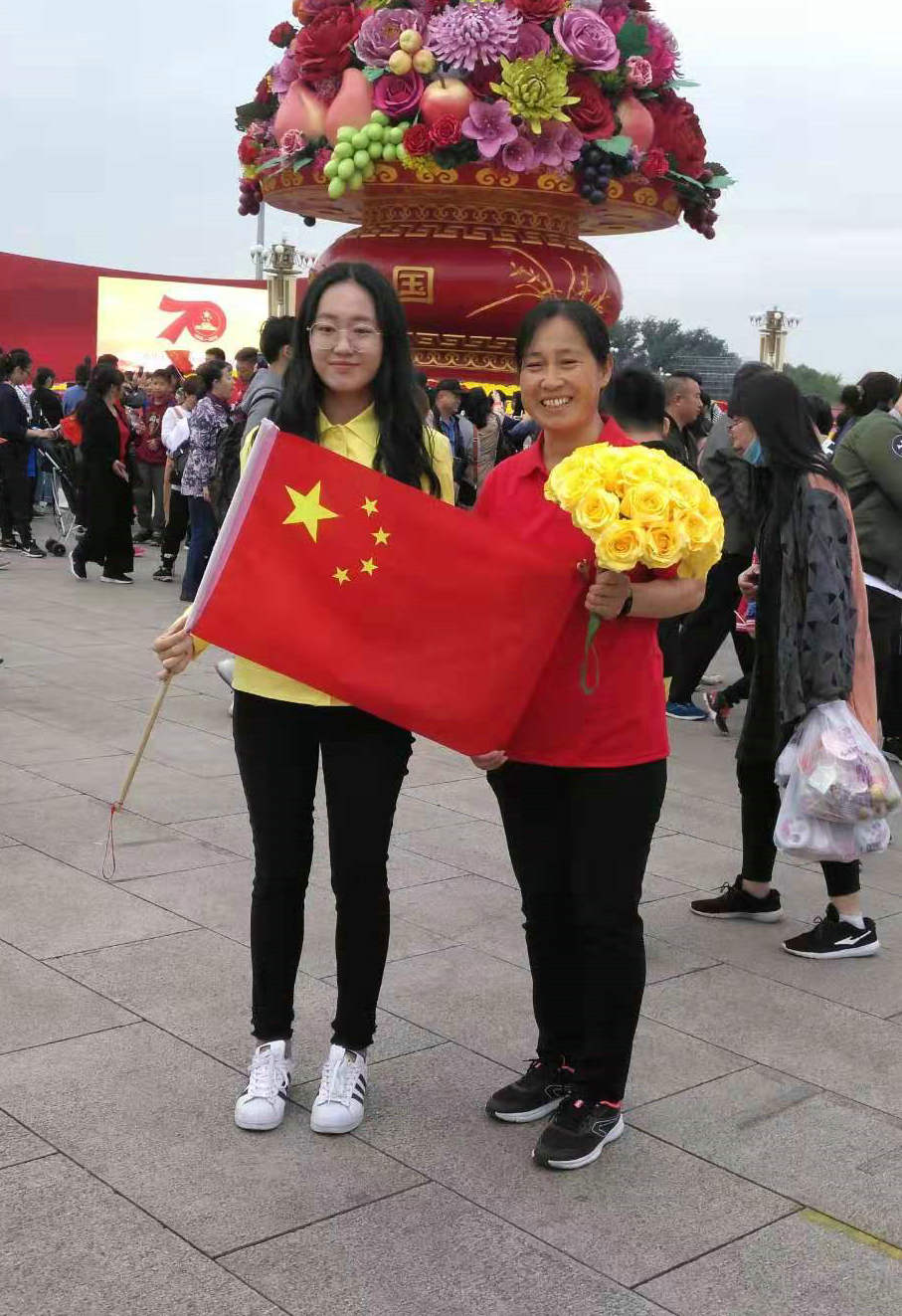 国庆游行的三个“首次”——区人大代表龙山街道迎宾路社区刘建春.jpg