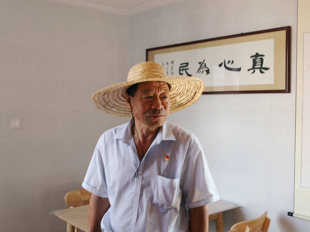“草帽书记”的代表情怀1.jpg