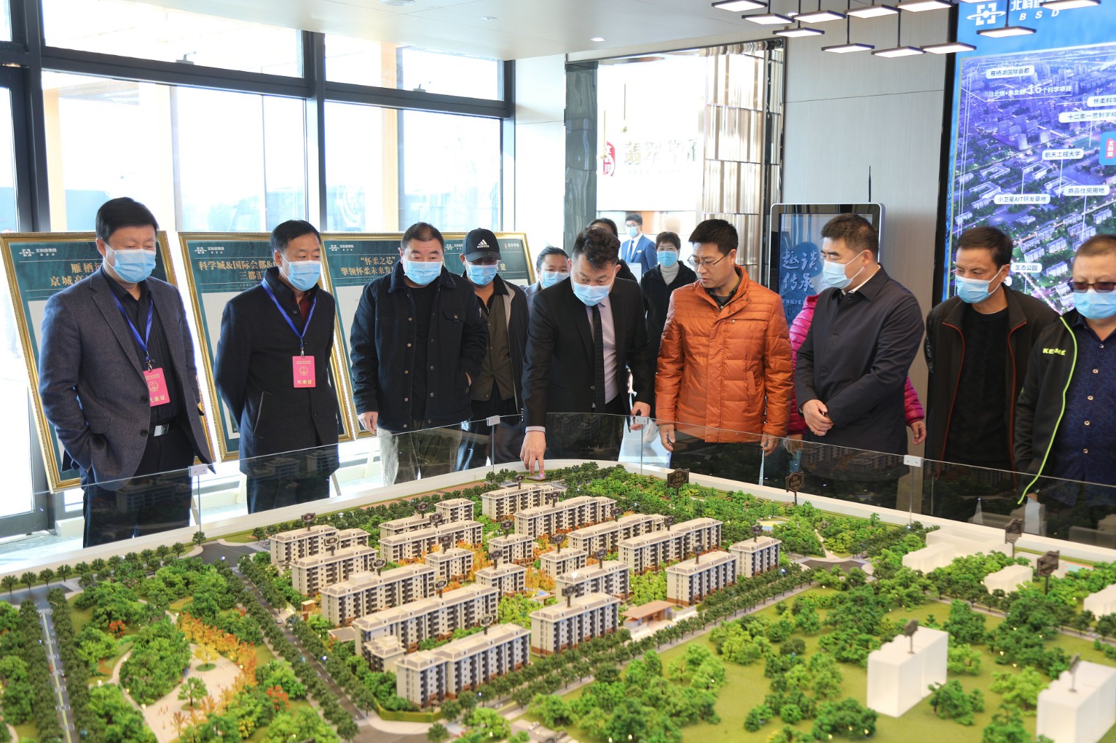 雁栖镇组织两级人大代表开展参观学习活动