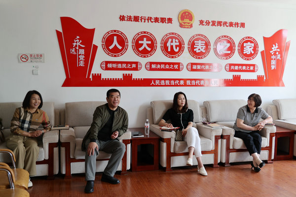 全区各镇乡街道陆续开展人大代表走访选民活动①