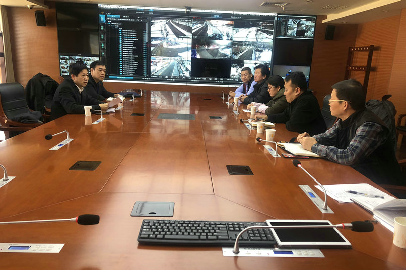 区人民法院到琉璃庙镇喇叭沟门满族乡征求区人大代表意见建议