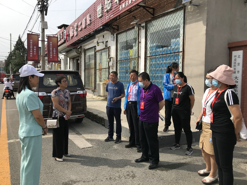 怀柔镇人大代表助力创城冲刺跑.jpg